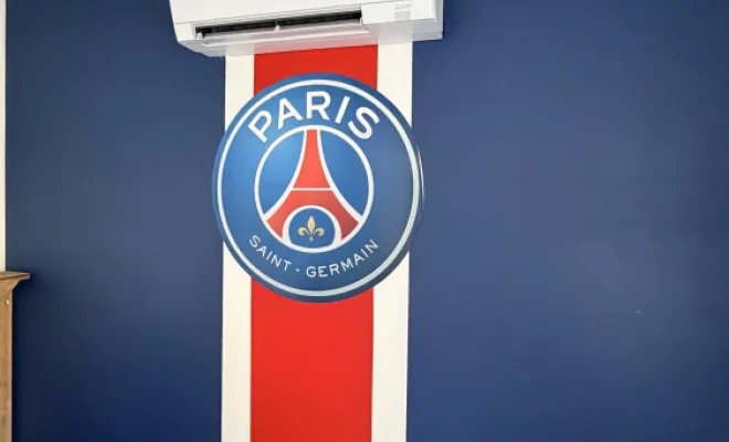Finition des goulottes et sortie de liaisons frigorifique de grande précision 